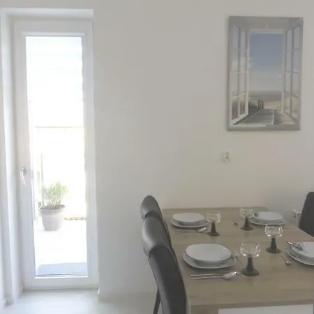 Azure Baltic B&m Apartment